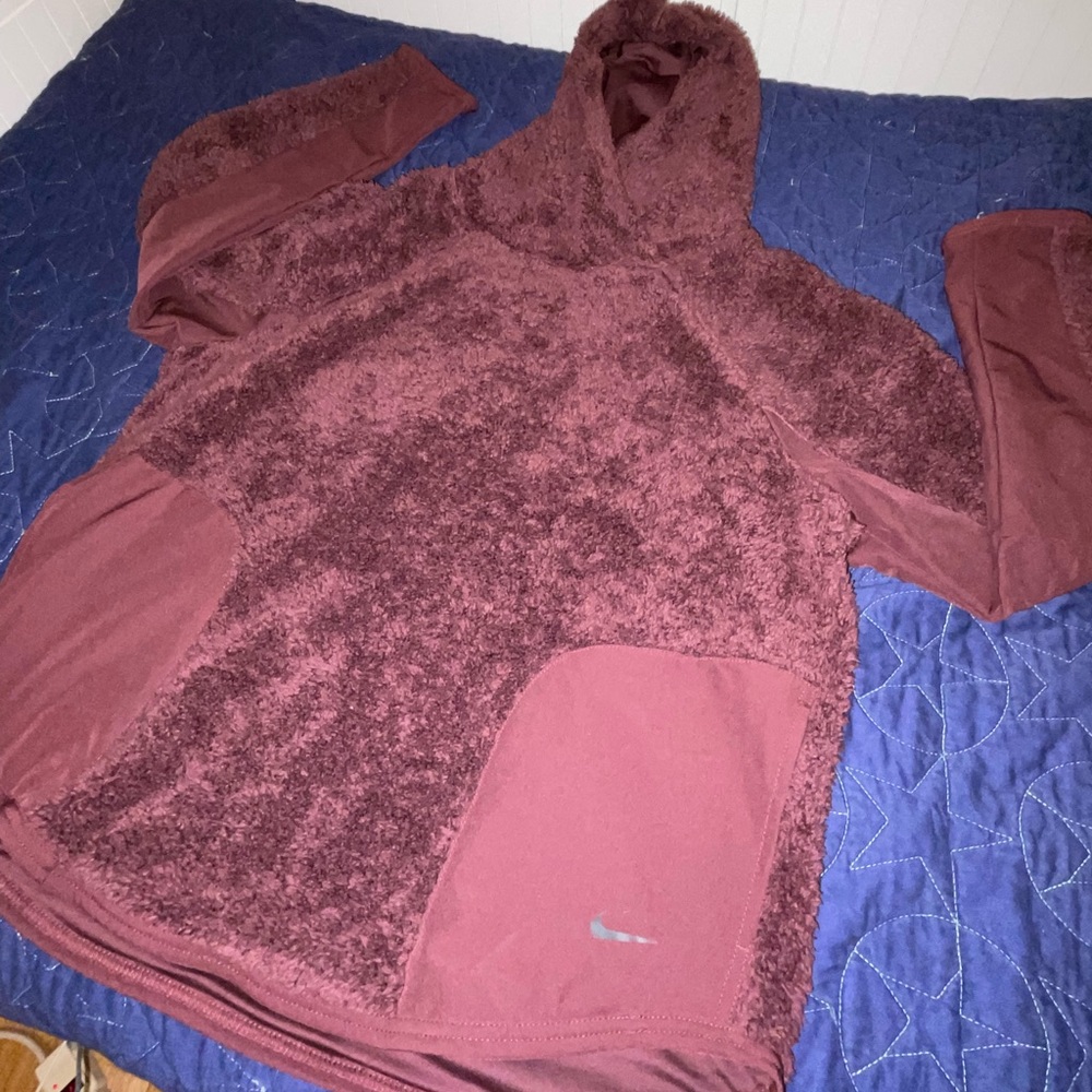 NIKE SHERPA HOODIE! Worn only a handful of times!
